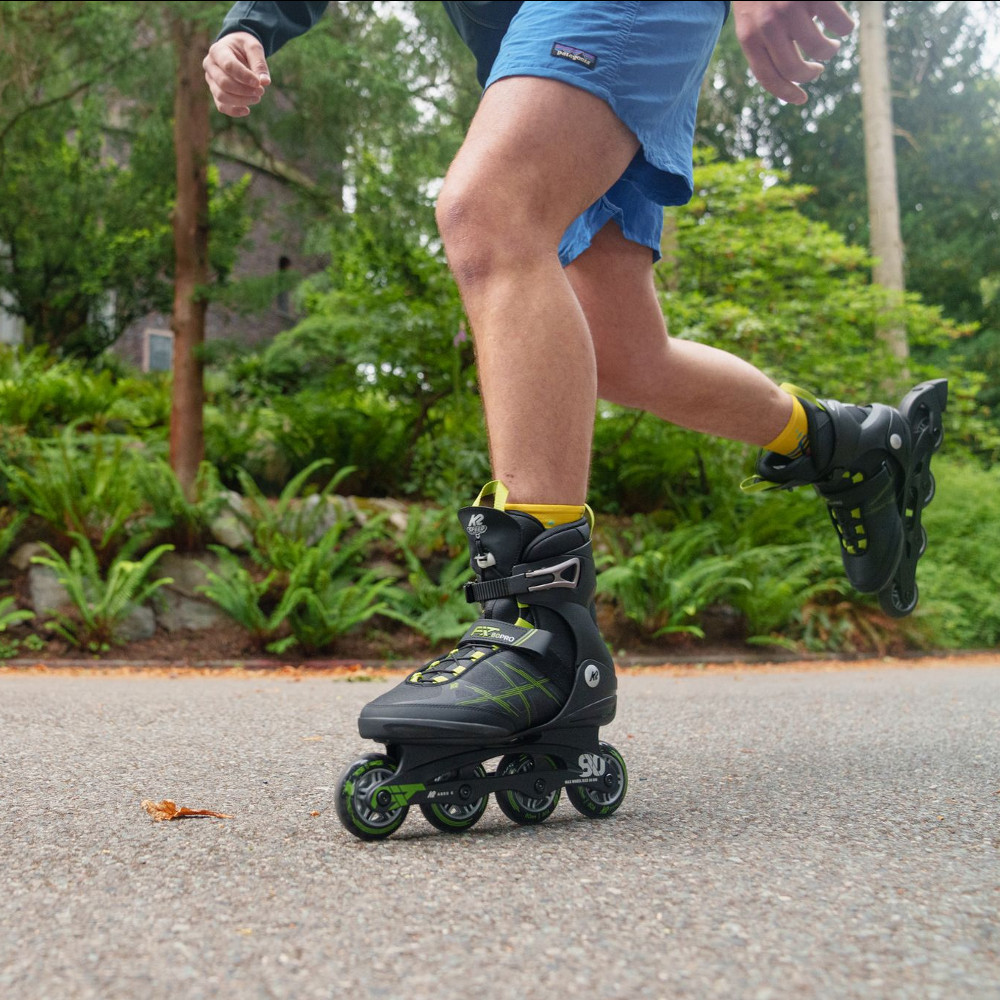 Kolečkové brusle K2 F.I.T.

Skvělým prvkem je také rychlé upínání Speed Lacing - místo klasického šněrování stačí jednou zatáhnout a celá bota se vám pěkně stáhne kolem chodidla.

Technický popis:


	moderní fitness brusle, ideální pro začátečníky
	speciální upínací systém Speed Lacing pro snadné a rychlé utažení tkaniček
	pevný kompozitový F.B.I.
	příjemný a prodyšný materiál boty díky technologii K2 Softboot
	jistící přezky
	poutka pro jednodušší nazouvání
	šněrování: Speed Lacing
	skořepina: Stability Plus
	rám: F.B.I.
	ložiska: ABEC 5
	materiál koleček: PU guma
	tvrdost koleček: 80 A
	velikost koleček: 80 mm
	maximální velikost koleček: 80 mm