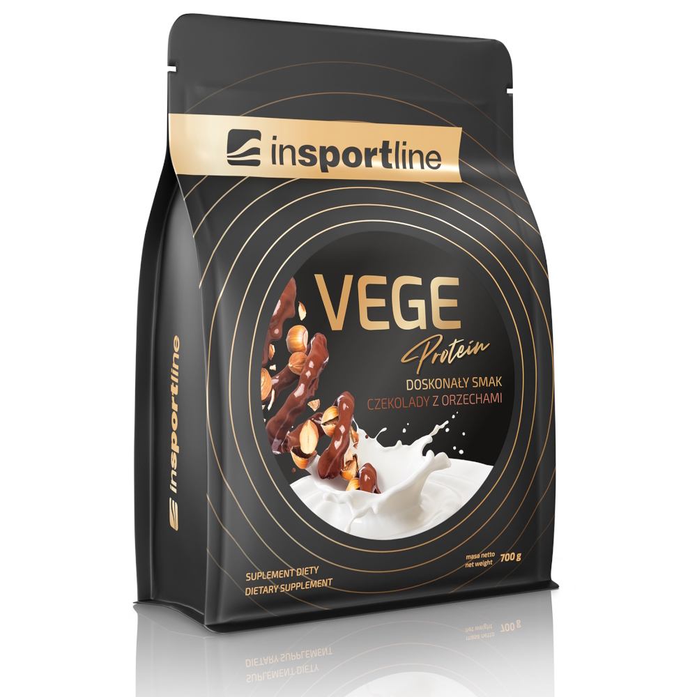 Protein inSPORTline VEGE 700g  arašídové máslo.

Neobsahuje alergeny, jako je lepek nebo živočišné bílkoviny, díky čemuž je bezpečný i pro osoby s potravinovou intolerancí.

Klíčové vlastnosti:


	Vysoká nutriční hodnota: Poskytuje plnohodnotný protein s kompletním profilem aminokyselin, nezbytný pro správné fungování těla.
	Podpora svalů: Pomáhá při regeneraci svalů, růstu svalů a udržení zdravých kostí a kloubů.
	Bezlepkové a veganské: Bezpečné pro osoby s potravinovou intolerancí a pro vegany i vegetariány.
	Snadné použití: Perfektní pro smoothie, proteinové koktejly, do pečiva nebo jako příloha.
	Přírodní ingredience: Receptura založená na přírodních zdrojích bílkovin, bez umělých přísad.
	Podpora kondice: Pravidelná konzumace rostlinných bílkovin může pomoci zlepšit celkovou kondici i vaši pohodu.
	Vyvážená strava: Pomáhá zavést do vaší stravy větší množství zdrojů bílkovin, což je dobré pro vaši kondici i životní prostředí.
	Dobrá chuť: Pečlivě vybraná směs přírodních příchutí a sladidel činí produkt velmi chutný.
	Podporuje ochranu životního prostředí: Rostlinné zdroje bílkovin mají nižší dopad na životní prostředí ve srovnání s živočišnými bílkovinami.



Doporučené dávkování: Odměřte jednu porci - 30 g (1 odměrka), promíchejte ve 250 ml studené pitné vody.

Varování: Nekonzumovat v případě alergie (přecitlivělosti) na jakoukoliv složku produktu.

Balení obsahuje 23 porcí.

Vyrobeno v EU.