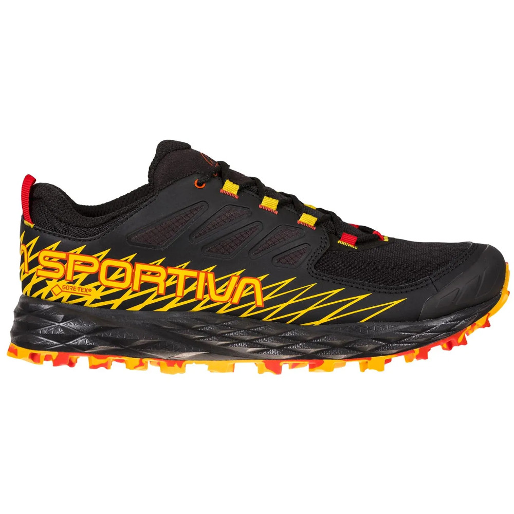 Pánské trailové boty La Sportiva Lycan GTX  Black  45,5.

Bota má také zabudovanou technologii Impact Brake System, která až o 20 % tlumí nárazy.

Klíčové vlastnosti:


	špičkové offroadové boty pro střední a delší vzdálenosti
	Gore-Tex - voděodolný a zároveň prodyšný svrchní materiál
	tlumení Impact Brake System pro co nejlepší pohlcení dopadu
	široký střih
	pryžová ochrana špičky proti okopání
	klasické šněrování
Technický popis:


	
		
			Hmotnost
			730 g (pár)
		
		
			Svršek
			voduodpuzující síťovina s oděruvzdorným vyztužením, TPU ochrana palce
		
		
			Podšívka
			Gore-Tex Extended Comfort
		
		
			Mezipodešev
			vstřikovaná EVA pěna
		
		
			Podešev
			FriXion Blue
		
		
			Tlumící systém
			Impact Brake System
		
		
			Drop
			6 mm