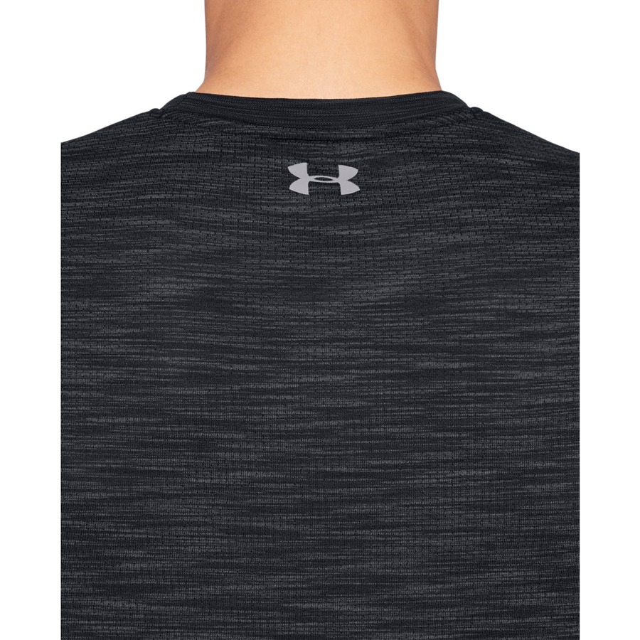 Pánské triko Under Armour Vanish Seamless SS  Black  M.

Materiál skvěle odvádí pot a rychle schne, díky technologii 4-Way Stretch se také přizpůsobí každému vašemu pohybu.

Pro co nejlepší prodyšnost jsou na zádech strategicky umístěné panely ze síťoviny.


	lehké sportovní triko z jemného materiálu
	téměř bezešvý design pro co největší pohodlí
	technologie 4-Way Stretch, která zajišťuje nadprůměrnou flexibilitu materiálu
	materiál skvěle odvádí pot a rychle schne
	panely ze síťoviny pro ještě větší prodyšnost
	materiál: 55 % polyester, 45 % nylon
	střih: fitted (přiléhavý)