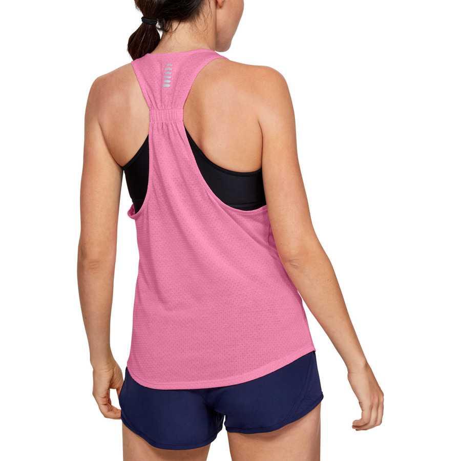 Dámské běžecké tílko Under Armour Streaker 2.0 Racer Tank  M  Lipstick.

Odlehčený materiál Microthread perfektně absorbuje pot, je prodyšný a zabraňuje nepříjemnému tření kůže.

Pro vaši zvýšenou bezpečnost i za zhoršených světelných podmínek je tílko opatřeno malými reflexními prvky.


	Moisture Transport System zajišťuje efektivní odvod potu
	výborné termoregulační vlastnosti
	lehký rychleschnoucí materiál
	stylový minimalistický design 
	vysoká prodyšnost díky Microthread technologii
	reflexní prvky pro zvýšenou viditelnost
	těsnější střih Fitted pro moderní vzhled
	Anti-Odor technologie zabraňující růstu bakterií způsobující zápach
	materiál: 93% polyester, 7% elastarell