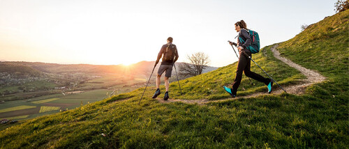 Wie wählt man die Richtigen Trekking und Nordic Walking Stöcke