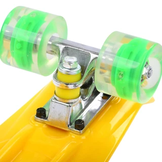 Pennyboard Maronad Retro W/ Light Up Wheels - White