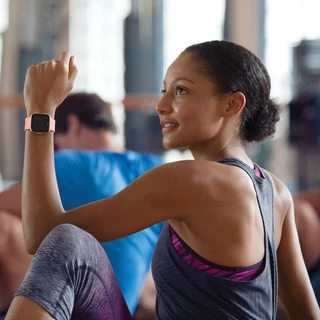 Smart Watch Fitbit Versa Peach/Rose Gold Aluminum