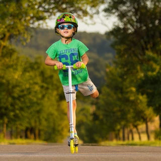 Összecsukható roller WORKER Racer Urban Boy világító kerekekkel-II.oszt