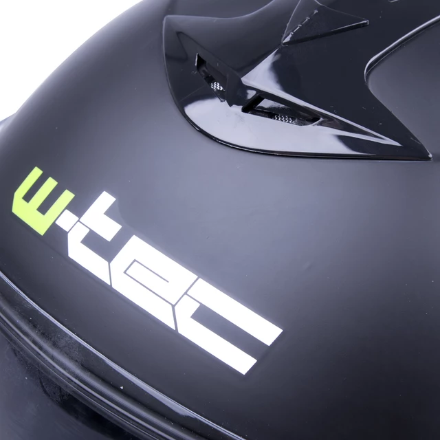 Kask motocyklowy szczękowy otwierany z blendą W-TEC NK-839