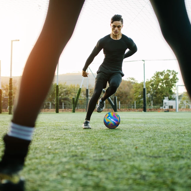 Reflexná futbalová lopta inSPORTline Dracevac vel. 5